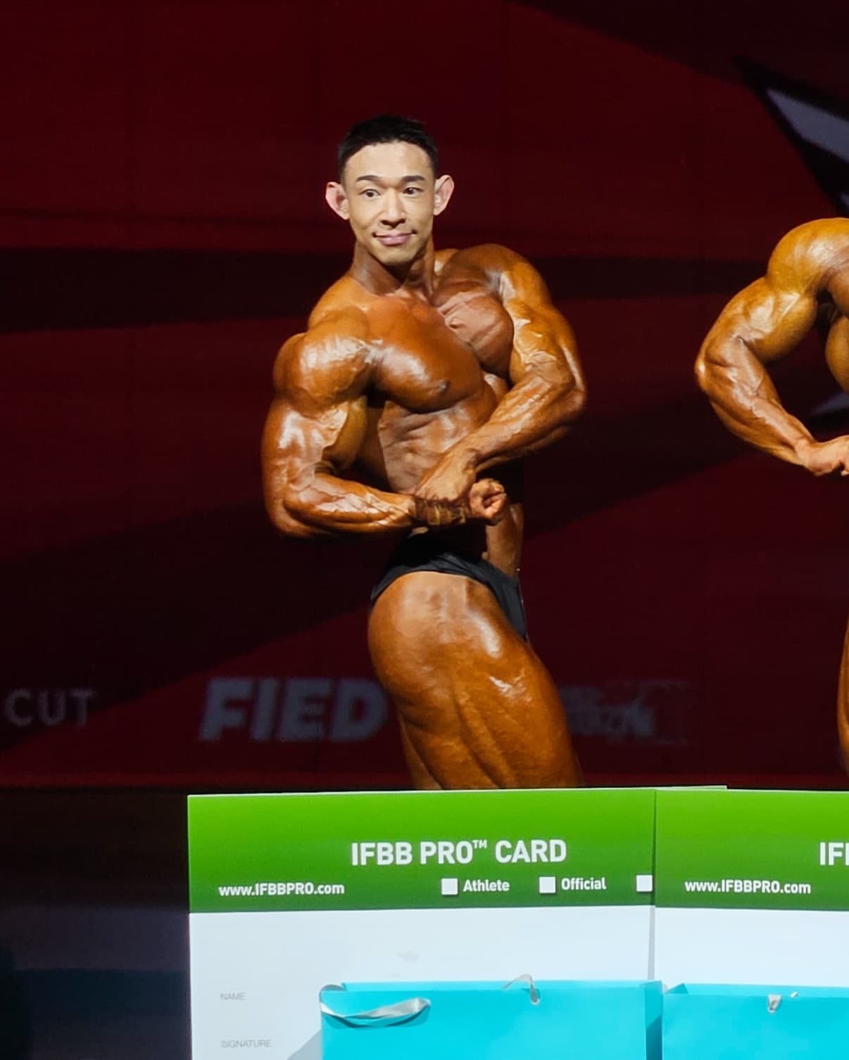 준규빌더 이준규 드디어 IFBB 프로 획득