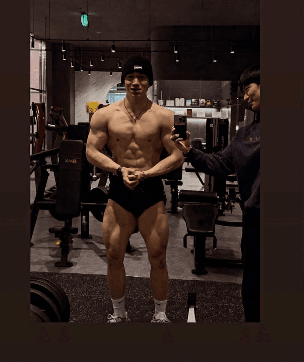 하체가 어마무시한 보디빌딩 2년차 07년생 이미지 2