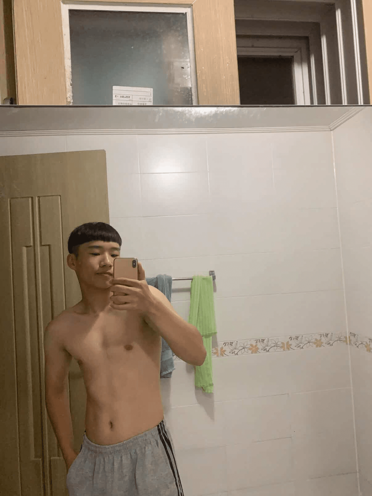 05년생 남자의 헬스 3년동안 몸 변화 이미지 3